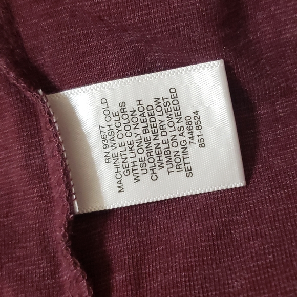 Liz Claiborne Sport - 3/4 sleeve, V-neck top - Ladies Small - Picture 13 of 14